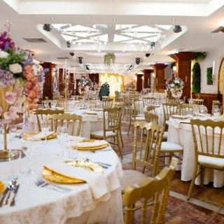 Hotel Crowne Plaza - elegantno dekorisana sala